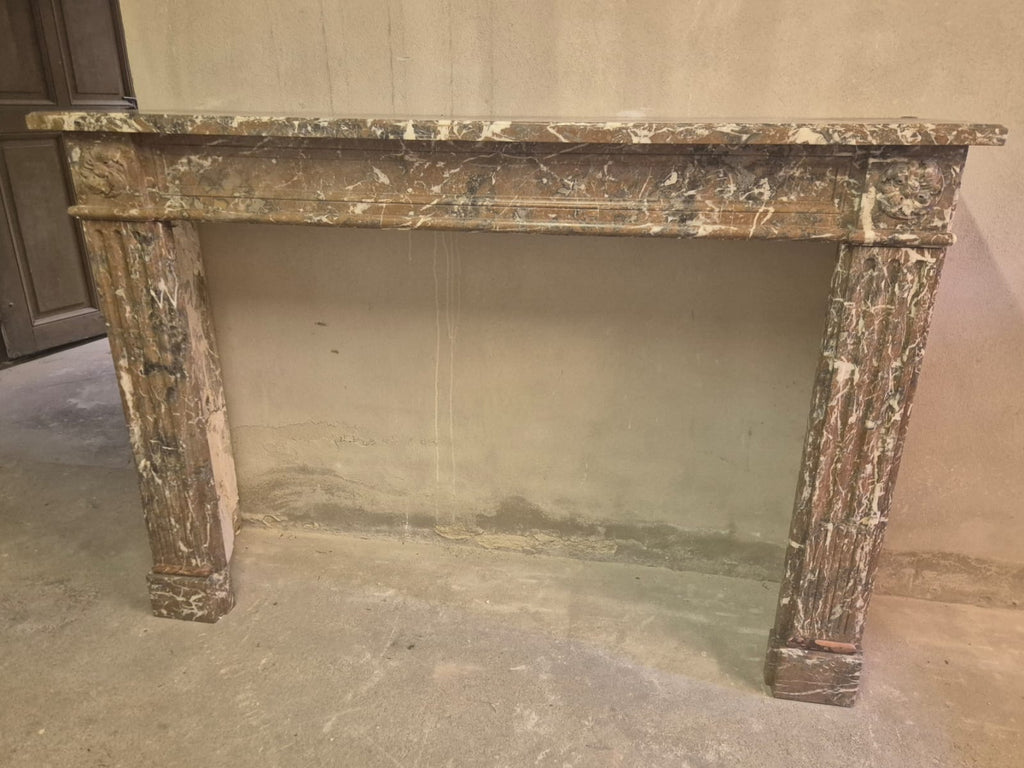 Antike Kaminumrandung / Kaminfassade – Kamin aus Marmor, Louis XVI, um 1780/1800 (restauriert)