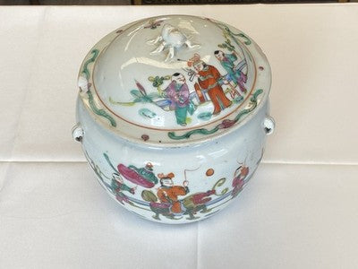Chinesischer Famille-Rose-Suppentopf mit Deckel – 19. Jahrhundert