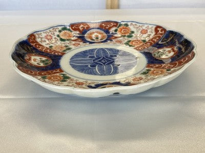 Imari-Teller mit Blütenmedaillon, Japan um 1900, 21,3 cm
