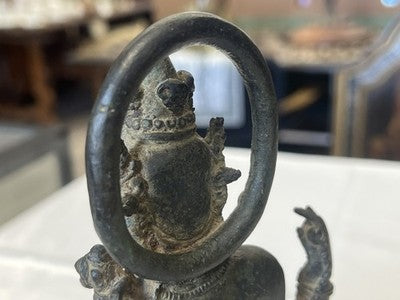 Shiva in meditativer Pose – Bronzeskulptur, wohl um 1940