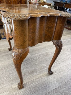 Antike Queen-Anne-Kommode Wurzelnuss, Holland um 1880