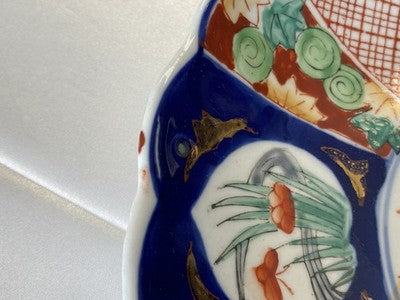 Imari-Teller mit Muschelrand, Japan um 1900, 22,3 cm