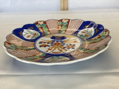Imari-Teller mit Muschelrand, Japan um 1900, 22 cm
