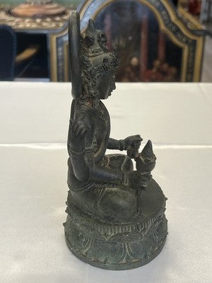 Shiva in meditativer Pose – Bronzeskulptur, wohl um 1940