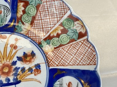 Imari-Teller mit Muschelrand, Japan um 1900, 22 cm