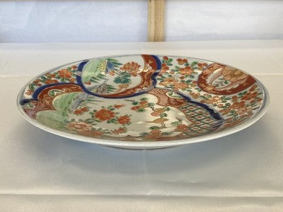 Imari-Teller Japan mit Landschaft, um 1900, 24,5 cm