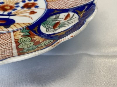 Imari-Teller mit Muschelrand, Japan um 1900, 21,9 cm