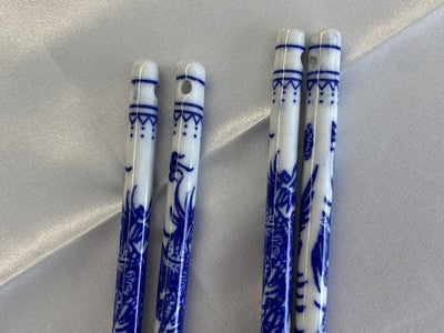 Porzellan-Essstäbchen in Holzschatulle, wohl China