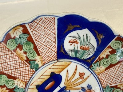 Imari-Teller mit Muschelrand, Japan um 1900, 22 cm