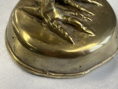 Zweiarmiger Kerzenleuchter Messing – Drachen-Darstellung, wohl China