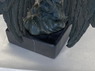 Bronze-Engel mit Laute auf Marmorsockel, 16,5 cm