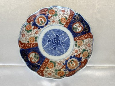 Imari-Teller mit Blütenmedaillon, Japan um 1900, 21,3 cm