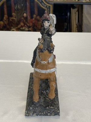 Figur Falknerin zu Pferd mit Falke, 18,9 cm