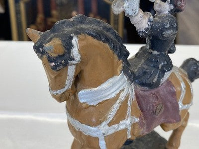 Figur Falknerin zu Pferd mit Falke, 18,9 cm
