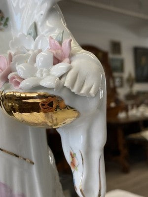 Geisha Porzellanfigur mit Sonnenschirm, 44,5 cm