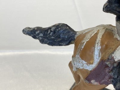 Figur Falknerin zu Pferd mit Falke, 18,9 cm