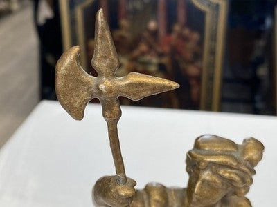 Landsknecht-Figur mit Hellebarde, goldfarben, 26 cm