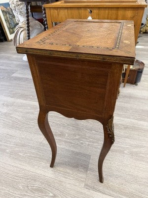 Antiker französischer Nähtisch Mahagoni, 19. Jh.