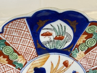 Imari-Teller mit Muschelrand, Japan um 1900, 21,4 cm