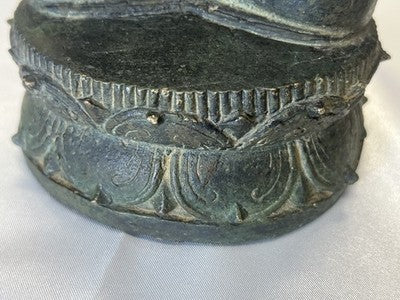 Shiva in meditativer Pose – Bronzeskulptur, wohl um 1940