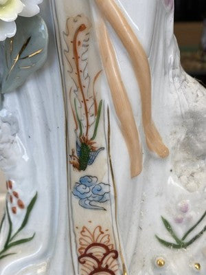 Geisha Porzellanfigur mit Sonnenschirm, 44,5 cm