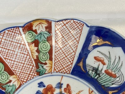 Imari-Teller mit Muschelrand, Japan um 1900, 22 cm