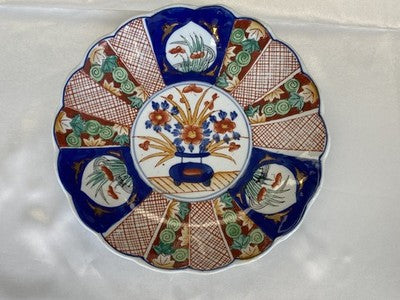 Imari-Teller mit Muschelrand, Japan um 1900, 22 cm