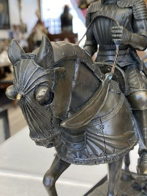Milo Bronze Ritter zu Pferd auf Marmorsockel, 31 cm