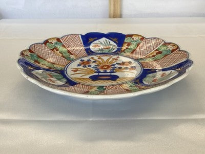 Imari-Teller mit Muschelrand, Japan um 1900, 22 cm