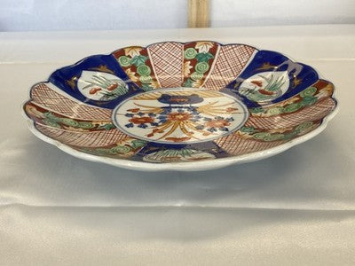 Imari-Teller mit Muschelrand, Japan um 1900, 22 cm