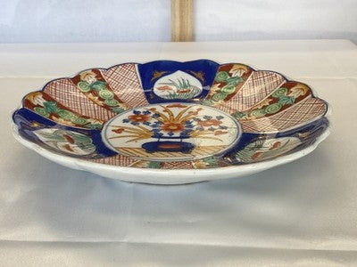 Imari-Teller mit Muschelrand, Japan um 1900, 22 cm