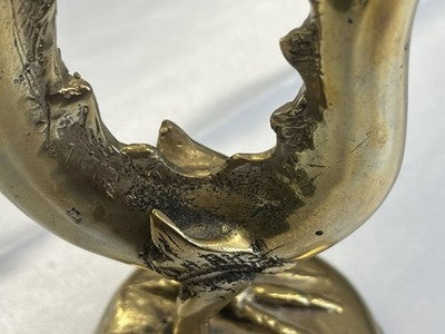 Zweiarmiger Kerzenleuchter Messing – Drachen-Darstellung, wohl China