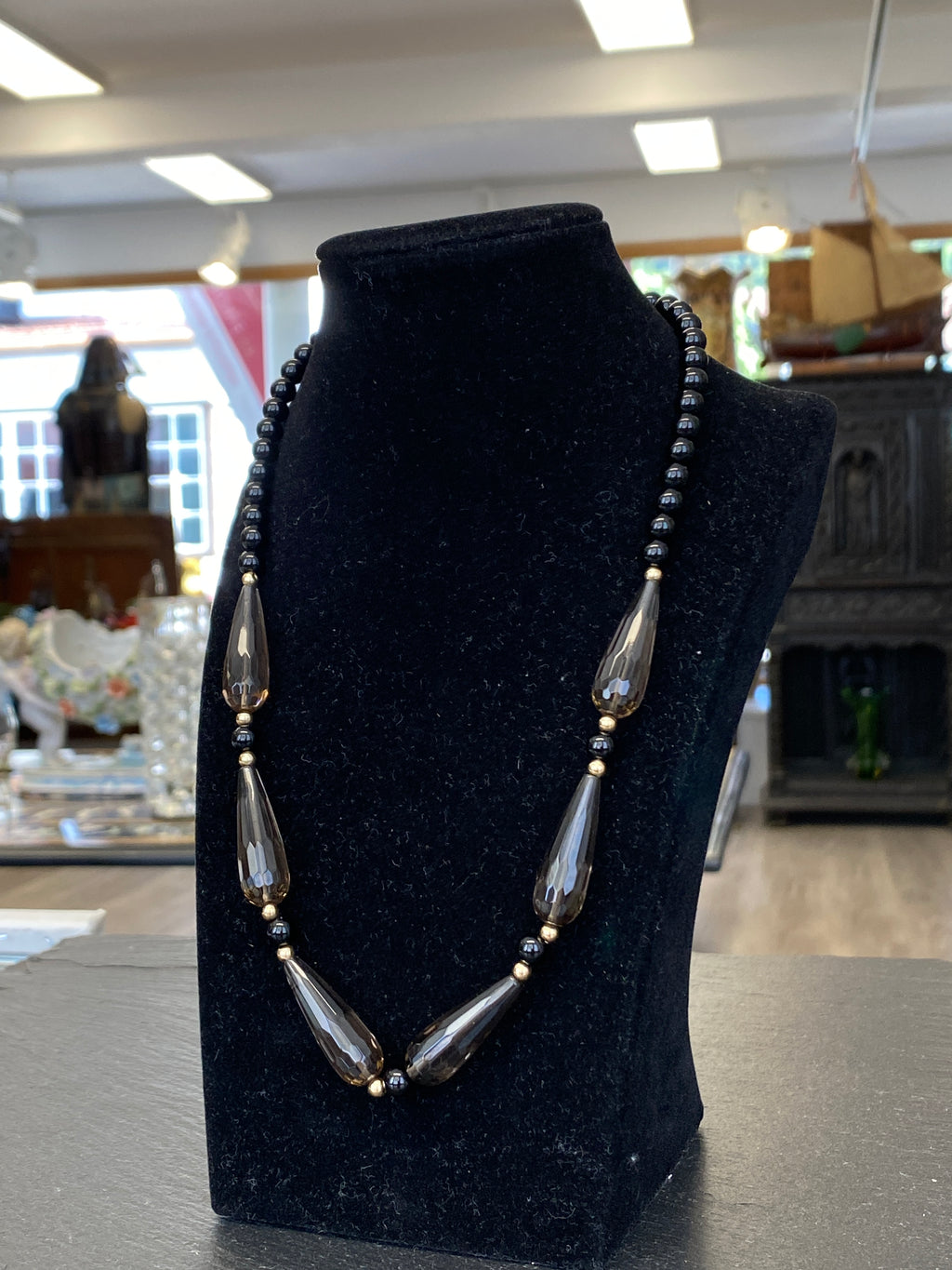 Extravagante Halskette Turmalin Onyx und Perlen Verschluss aus Gelbgold Gold 585