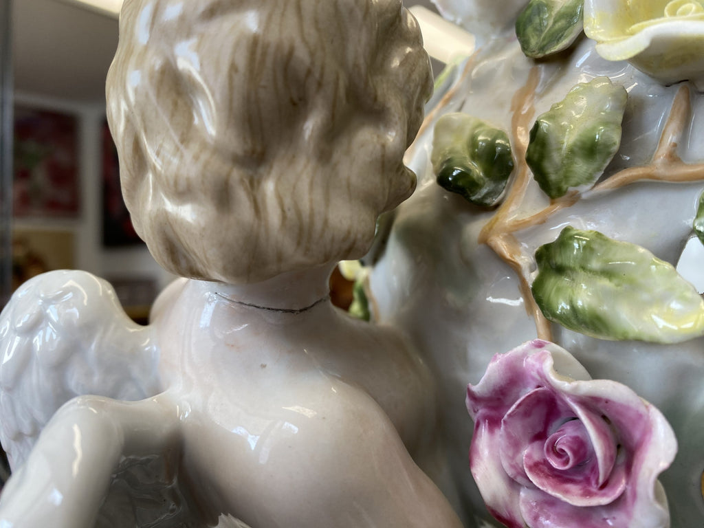 Sehr grosse Porzellan Jardiniere mit Putti