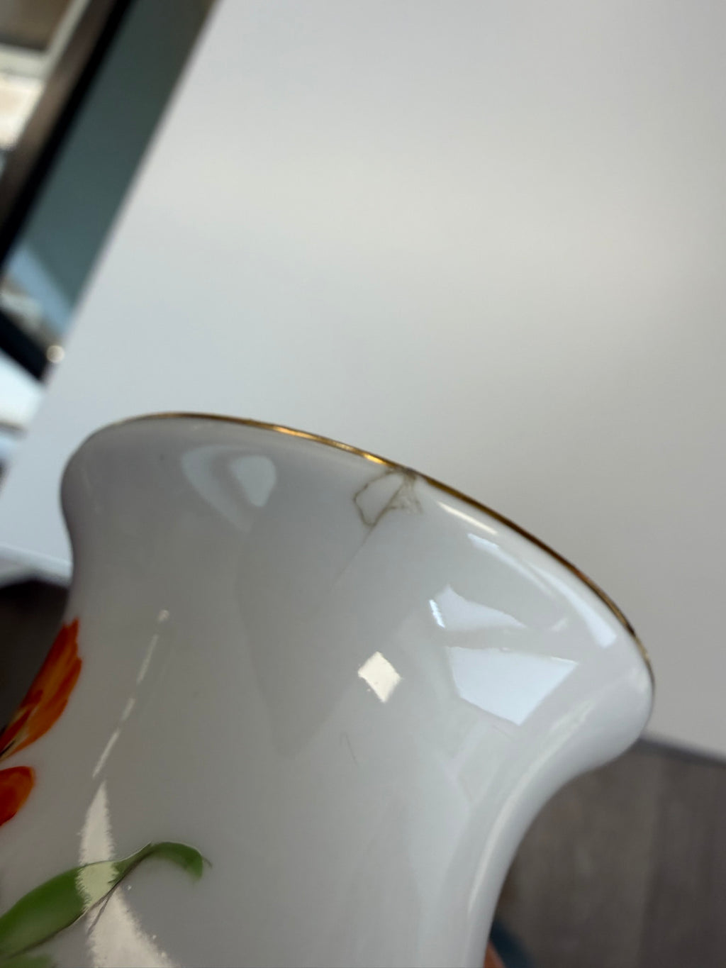 Kleine Meissen Vase Väschen Porzellan, Mohnblume (Deutsche Blume) handbemalt mit Goldrand, Höhe 6,5 cm