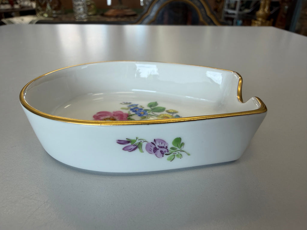 Meissen Aschenbecher Porzellan, buntes Blumenbukett (Bunte Blume) handbemalt mit Goldrand, 6×8 cm