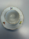 Meissen Kaffeetasse mit Untertasse Porzellan, Blumendekor (blaue Blume) handbemalt mit Goldrand
