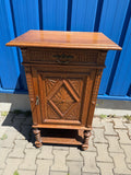 Gründerzeit Vertiko Halbschrank Eiche, antik geschnitzt, Beistellschrank / Nachtkommode, B/H 62/105 cm