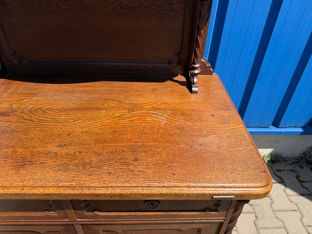 Historismus Anrichte Buffet Eiche mit Aufsatz, geschnitzt, um 1880 (Gründerzeit), B/H 94/147 cm