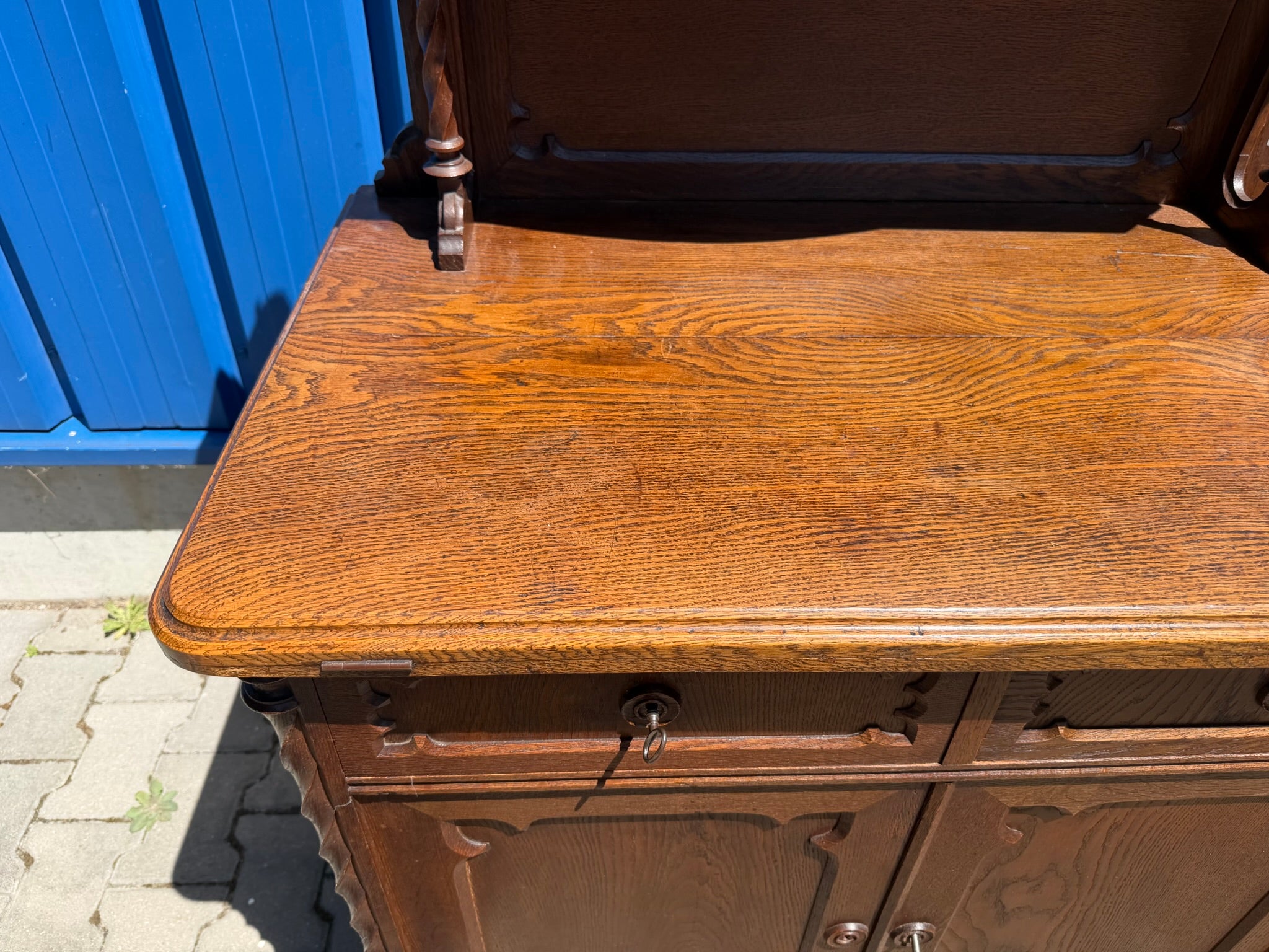 Historismus Anrichte Buffet Eiche mit Aufsatz, geschnitzt, um 1880 (Gründerzeit), B/H 94/147 cm