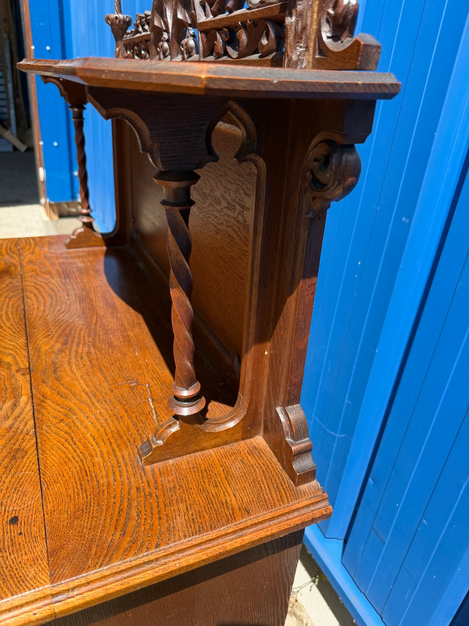Historismus Anrichte Buffet Eiche mit Aufsatz, geschnitzt, um 1880 (Gründerzeit), B/H 94/147 cm