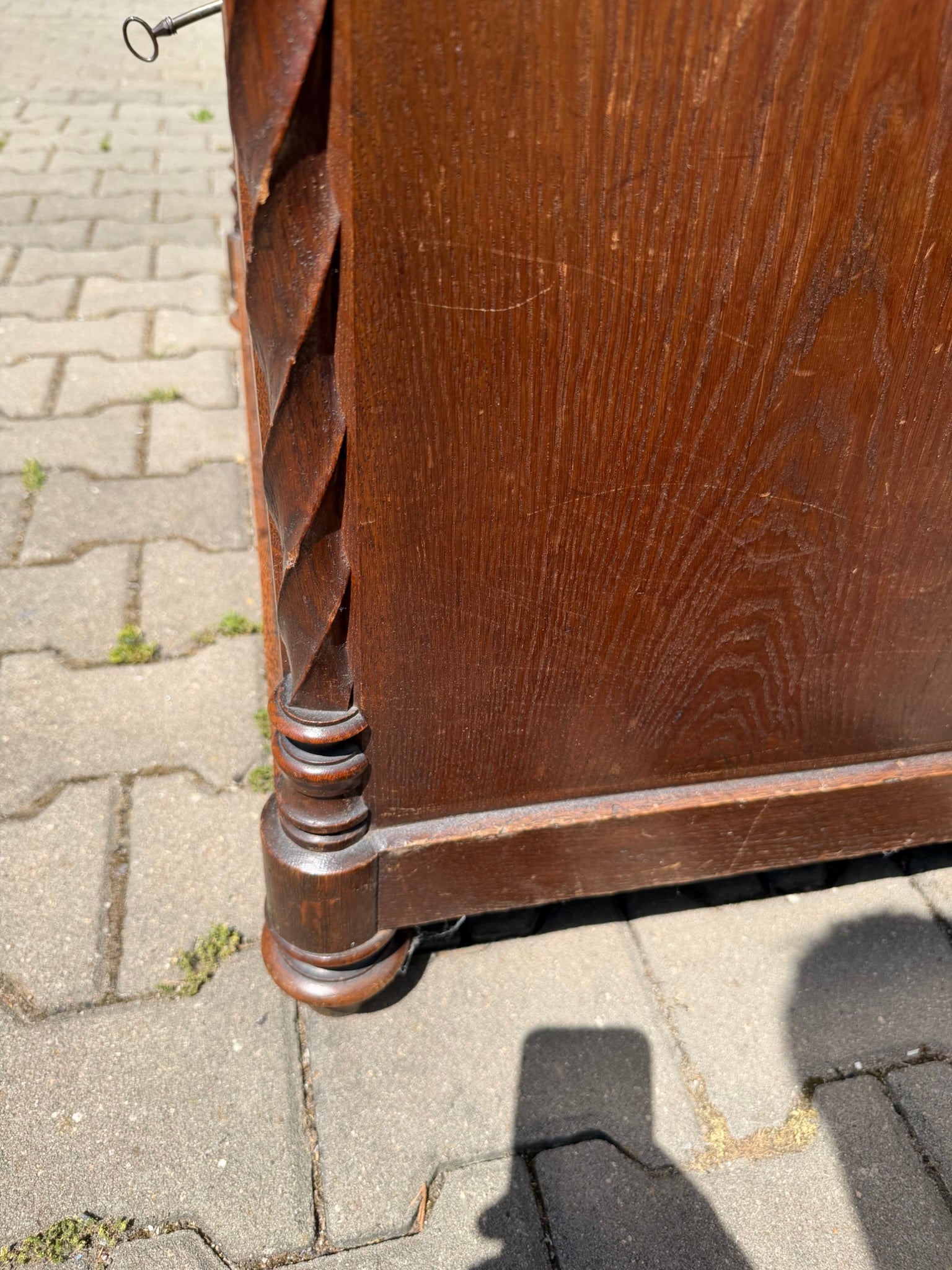 Historismus Anrichte Buffet Eiche mit Aufsatz, geschnitzt, um 1880 (Gründerzeit), B/H 94/147 cm