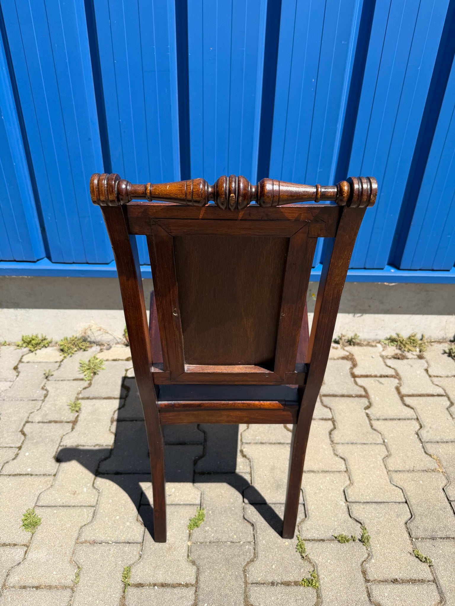 Stuhl Gründerzeit um 1900, Massivholz mit Lederpolster, gedrechselte Beine