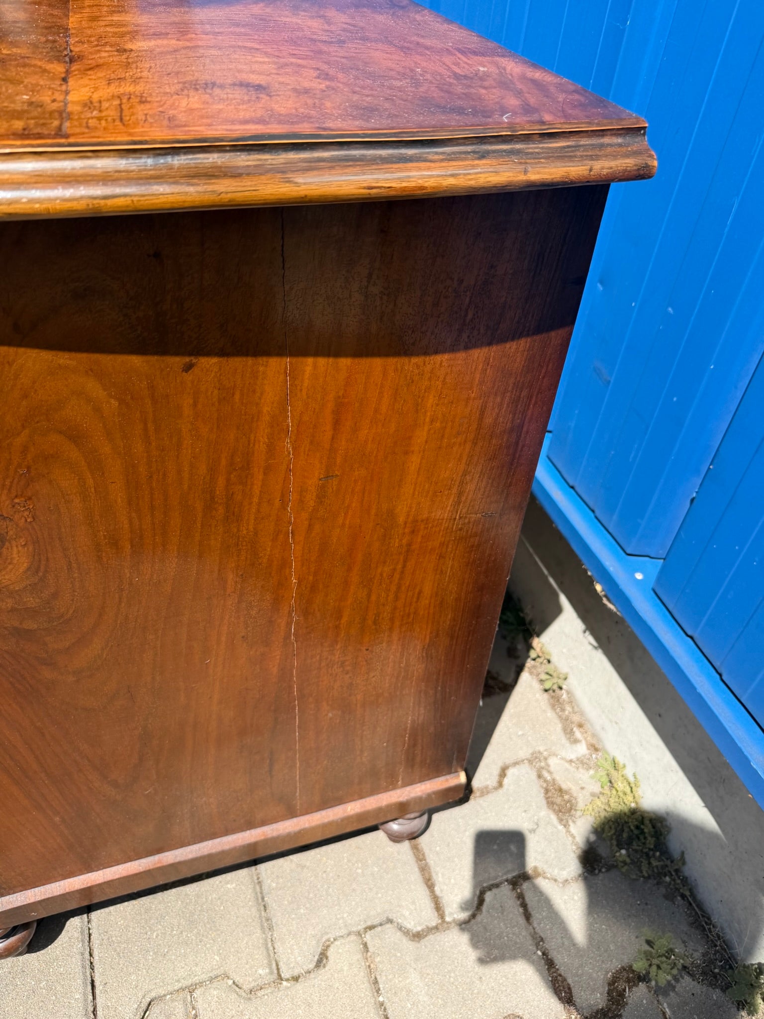 Kommode Louis Philippe um 1870, Nussbaum und Wurzelnuss furniert, restauriert