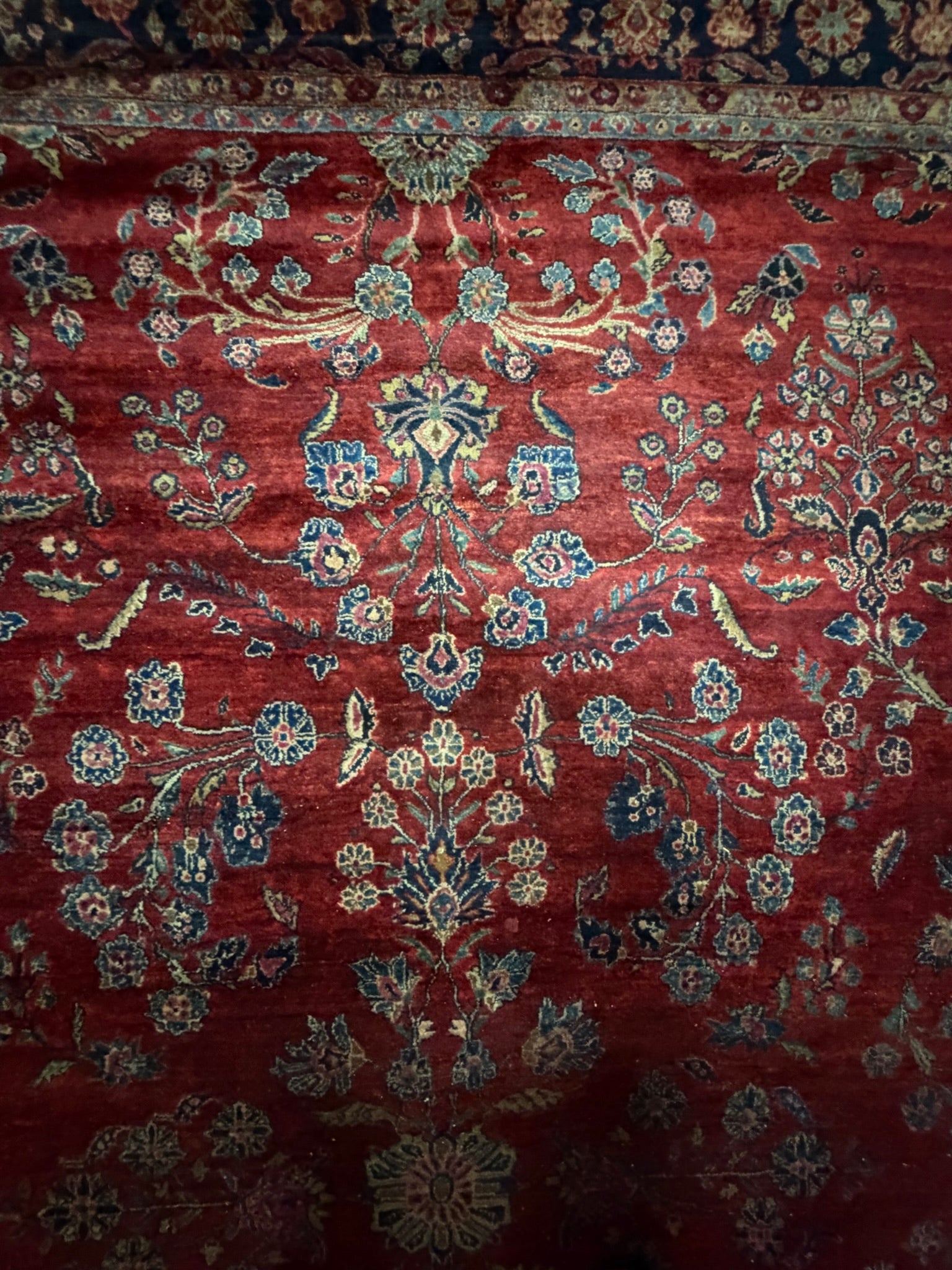 Teppich Wolle, rot mit dunkelblauer Bordüre, Sarough-Muster, 261 x 346 cm