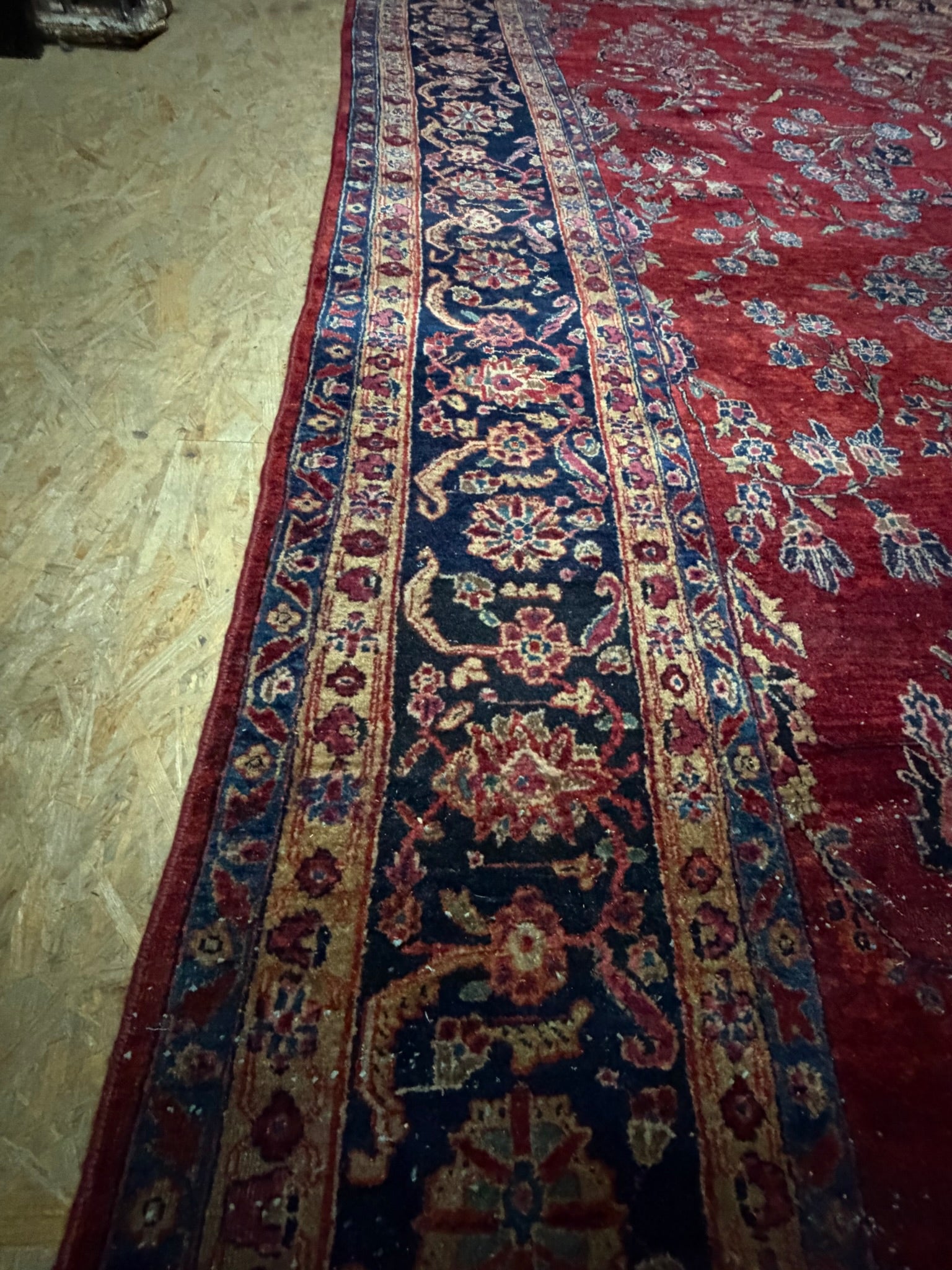 Teppich Wolle, rot mit dunkelblauer Bordüre, Sarough-Muster, 261 x 346 cm