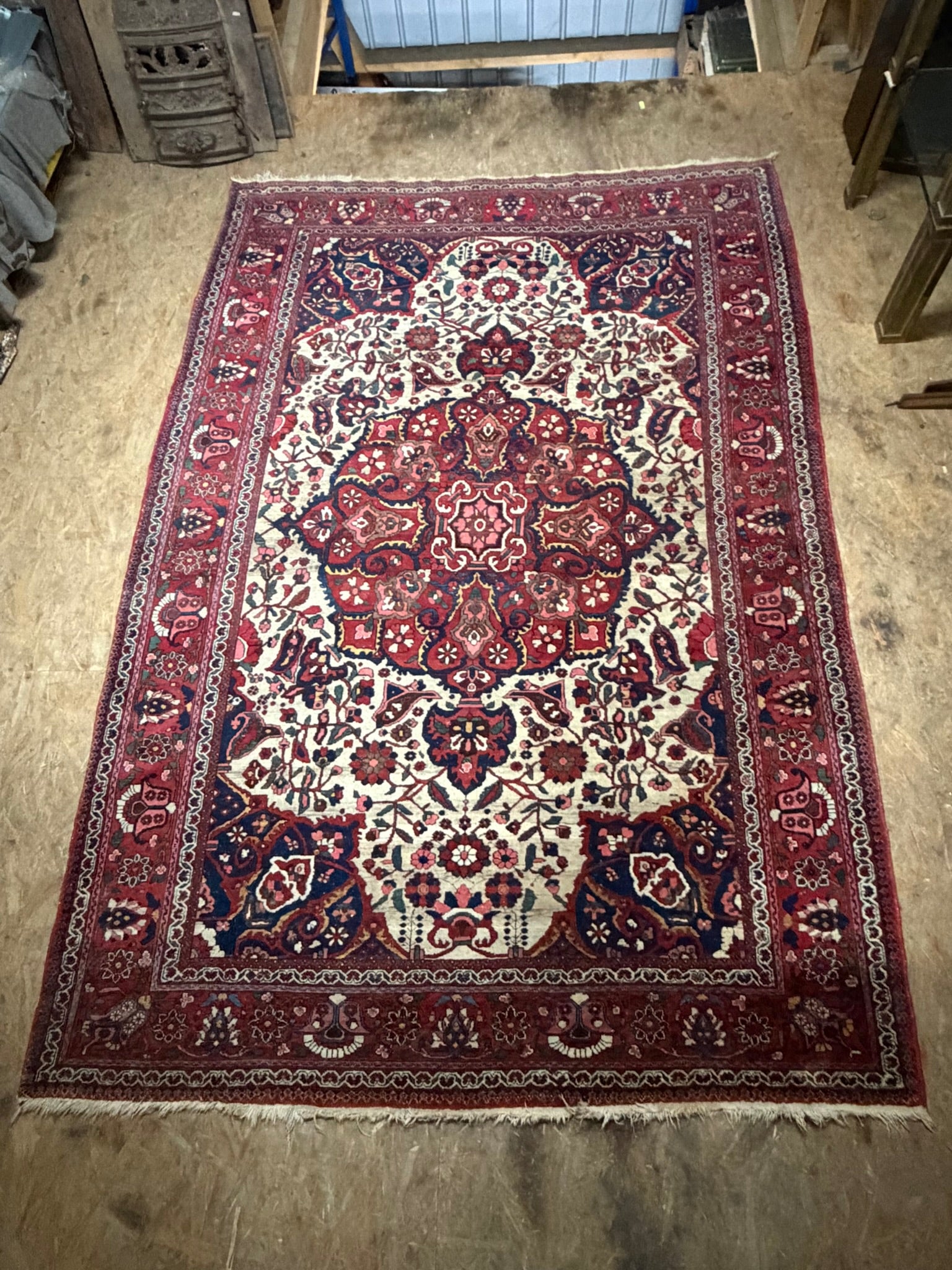 Teppich Wolle, cremefarbenes Medaillonfeld, Bachtiar-Muster, 210 x 314 cm