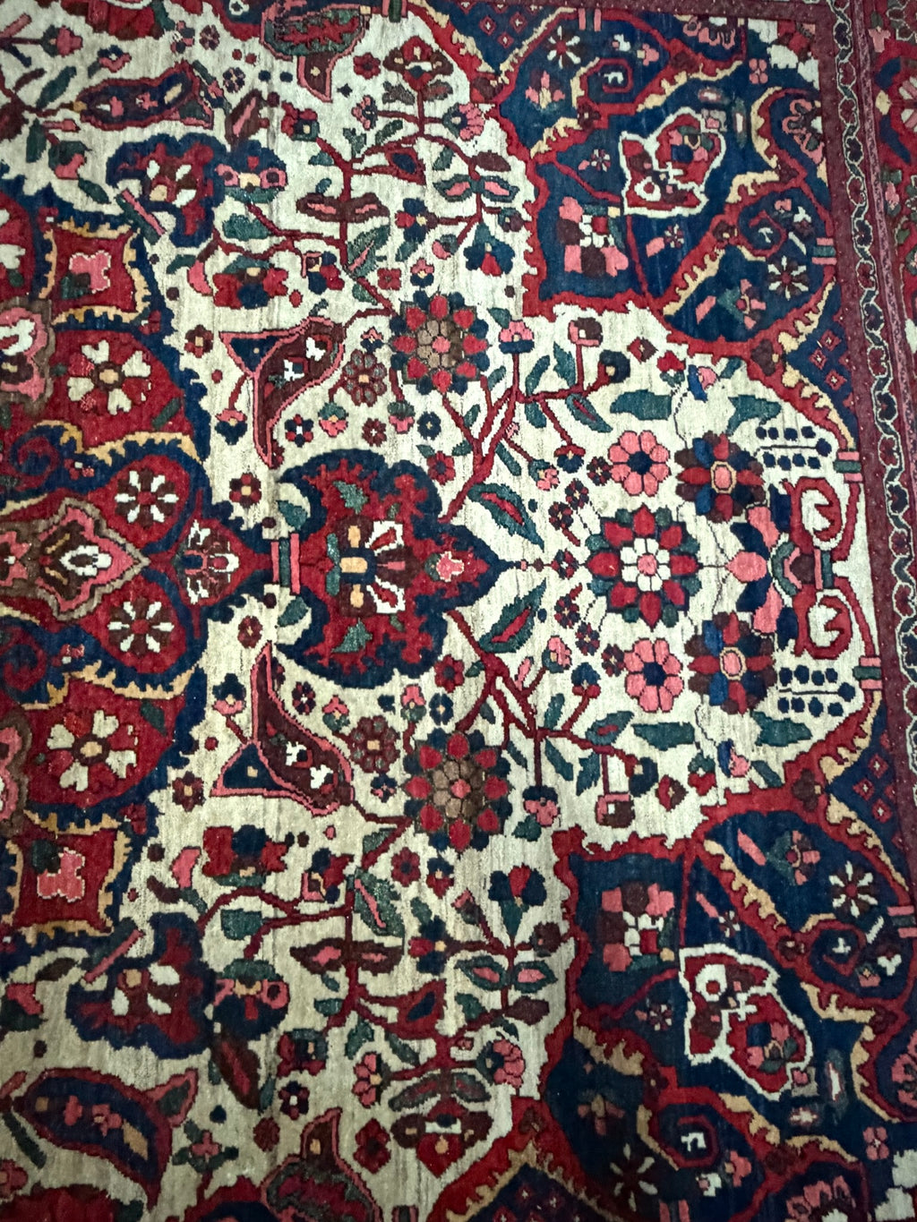 Teppich Wolle, cremefarbenes Medaillonfeld, Bachtiar-Muster, 210 x 314 cm