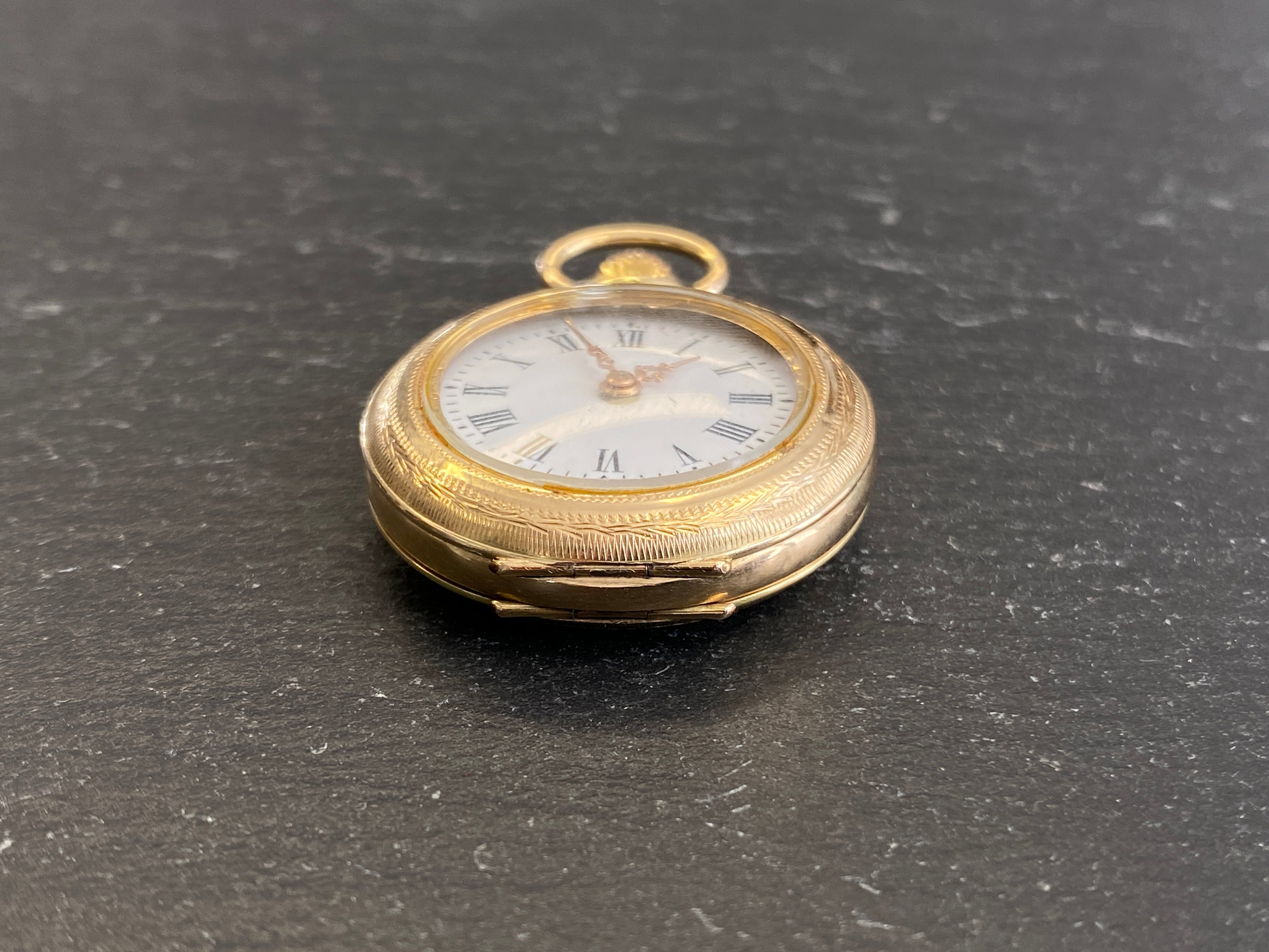 Dekorative Taschenuhr / Damentaschenuhr, 585er Gold (14 Karat), Emaille-Zifferblatt