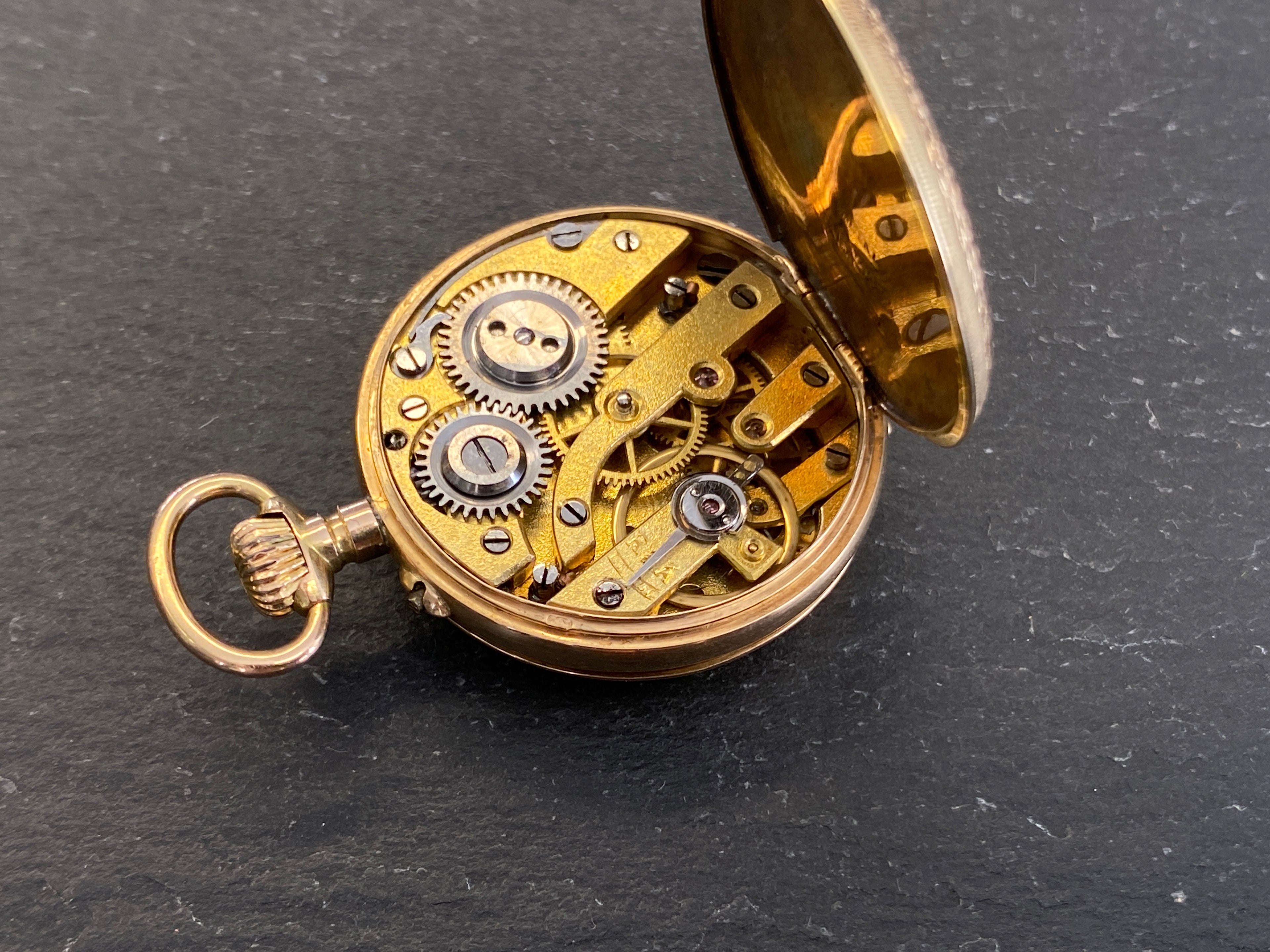 Dekorative Taschenuhr / Damentaschenuhr, 585er Gold (14 Karat), Emaille-Zifferblatt